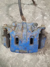 Суппорт передний правый Nissan Pathfinder (R51M) 2004-2013 2005 41001EB32A ВНЕДОРОЖНИК 2.5 D YD25DDTI