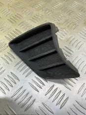 Заглушка (решетка) в бампер Toyota Hilux (2005-2015) 2012 521270K030