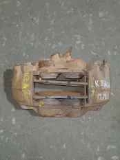 Суппорт передний правый Toyota Hilux (2005-2015) 2014 3.0 D 1KDFTV