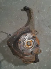 Кулак поворотный левый Nissan Pathfinder (R51M) 2004-2013 2009 40015EB000 ВНЕДОРОЖНИК 2.5 D YD25DDTI