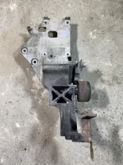 Кронштейн кондиционера Nissan Pathfinder (R51M) 2004-2013 2013 119105X00 ВНЕДОРОЖНИК 2.5 D YD25DDTI