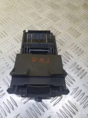 Подстаканник Toyota Hilux (2005-2015) 2013 ПИКАП 2.5 D 2KDFTV
