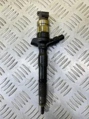 Форсунка дизельная электрическая Toyota Hilux (2005-2015) 2015 236700L090 3.0 D 1KDFTV