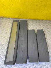 Накладка на порог Toyota Hilux (2005-2015) 2008 679180K010 ПИКАП 3.0 D 1KDFTV
