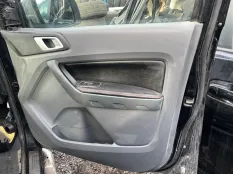 Обшивка двери передняя правая Ford Ranger III (2011-2019) 2012 2.5 I