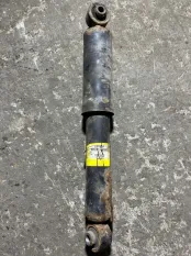 Амортизатор задний Toyota Rav 4 (XA30) (2005-2014) 2009 4853042060 2.4 I 2AZFE