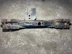Балка под КПП Toyota Land Cruiser (100) 1998-2007 2002 4.7 I 2UZFE