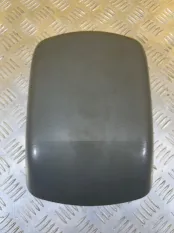 Подлокотник Toyota Hilux (2005-2015) 2011 589050K010B0 ПИКАП 2.5 D 2KDFTV