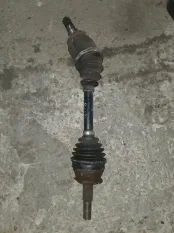 Полуось передняя левая (приводной вал, ШРУС) Nissan Navara (D40) 2004-2015 2007 2.5 D YD25DDTI