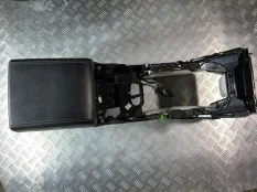 Подлокотник Land Rover Range Rover Evoque I (2011-2018) 2015 ВНЕДОРОЖНИК 2.2 D 224DT