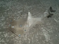 Кронштейн компрессора кондиционера Nissan Pathfinder (R51M) 2004-2013 2007 ВНЕДОРОЖНИК 2.5 D YD25DDTI