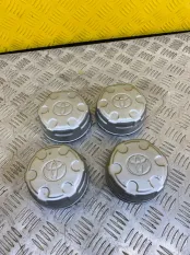 Колпачок ступицы Toyota Land Cruiser Prado 150 (2009-2023) 2019 4260335740 2.8 D 1GDFTV