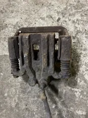 Суппорт задний правый Nissan Pathfinder (R51M) 2004-2013 2007 44011EB30A ВНЕДОРОЖНИК 2.5 D YD25