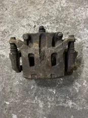 Суппорт передний правый Nissan Pathfinder (R51M) 2004-2013 2007 41001EB32A ВНЕДОРОЖНИК 2.5 D YD25