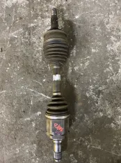Полуось передняя левая (приводной вал, ШРУС) Toyota Hilux (2005-2015) 2011 434300K021 ПИКАП 2.5 D 2KDFTV