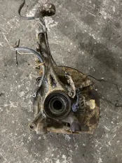 Кулак поворотный левый Lexus LX 570 (2007-2022) 2009 5.7 I 3URFE