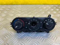 Блок управления печки/климат-контроля Ford Ranger III (2011-2023) 2012 AB3919A522CB 2.5 I