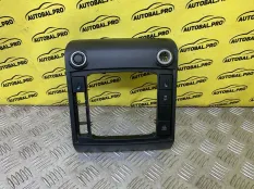 Консоль центральная Volkswagen Amarok (2010-2016) 2010 2H0863681 ПИКАП 2.0 D CDCA