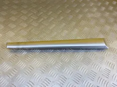 Накладка декоративная на торпедо Toyota Hilux (2015-2021) 2015 67782X7A11 ПИКАП 2.8 D 1GDFTV