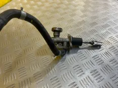 Рабочий тормозной цилиндр Nissan Navara (D40) 2004-2015 2010 2.5 D YD25DDTI