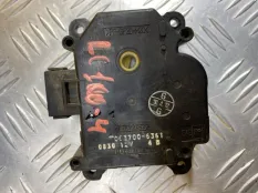 Моторчик заслонки печки Toyota Land Cruiser (100) 1998-2007 2000 0637006361 4.2 D 1HDFTE