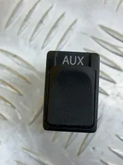 Разъем AUX / USB Toyota Land Cruiser Prado 150 (2009-2023) 2012 619060040 ВНЕДОРОЖНИК 3.0 D 1KDFTV