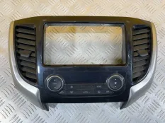 Рамка под магнитолу Mitsubishi L200 (2015-2022) 2018 8002B808ZZ 2.4 D 4N15