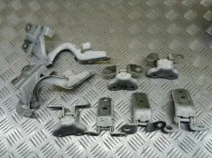 Петля двери Toyota Hilux (2015-2021) 2020 ПИКАП 2.4 D 2GDFTV