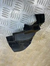 Пластик подкапотный Toyota Hilux (2015-2021) 2020 557830K110 ПИКАП 2.4 D 2GDFTV