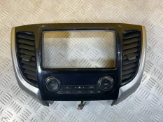 Рамка под магнитолу Mitsubishi L200 (2015-2022) 2016 ПИКАП 2.4 D 4N15