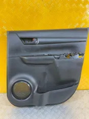 Обшивка двери задняя правая Toyota Hilux (2015-2021) 2020 ПИКАП 2.4 D 2GDFTV