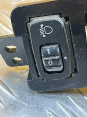 Кнопка корректора фар Mitsubishi L200 (2006-2015) 2006 MR506482 ПИКАП 2.5 D 4D56