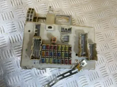 Блок предохранителей Toyota Land Cruiser Prado 120 (2002-2009) 2004 3.0 D 1KDFTV