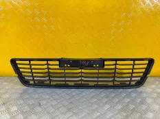 Решетка радиатора Toyota Hilux (2015-2021) 2020 531120K130 ПИКАП 2.4 D 2GDFTV