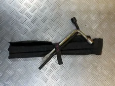 Набор инструментов штатный Ford Ranger III (2011-2019) 2012 AB3117005AC 2.5 I