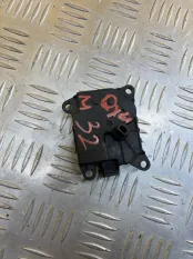 Моторчик заслонки печки Infiniti QX70 (2013-2017) 2015