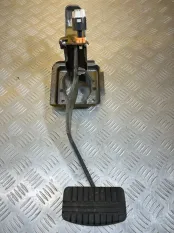 Педаль тормоза Mitsubishi L200 (2006-2015) 2012 4620A015 2.5 D 4D56