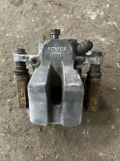 Суппорт задний правый Toyota Rav 4 (XA30) (2005-2014) 2010