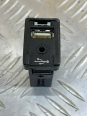 Разъем AUX / USB Toyota Land Cruiser Prado 150 (2009-2023) 2014 8619060030 ВНЕДОРОЖНИК 3.0 D 1KDFTV