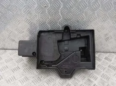 Полка аккумулятора Dodge Grand Caravan IV (2000-2007) 2003 05002124AA МИНИВЭН 3.3 I EGA