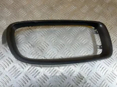 Молдинг решетки радиатора BMW 3-й серии (F30) (2011-2015) 2012 51137263482