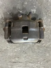 Суппорт передний правый Mitsubishi L200 (2006-2015) 2007 4605A202 ПИКАП 2.5 D 4D56