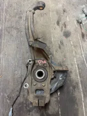 Кулак поворотный левый Nissan Pathfinder (R51M) 2004-2013 2005 40015EB000 ВНЕДОРОЖНИК 2.5 D YD25