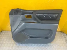 Обшивка двери передняя правая Toyota Land Cruiser (100) 1998-2007 2000 6765060020B0 4.2 D 1HDFTE