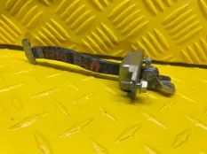 Ограничитель открывания двери Toyota Rav 4 (CA40) (2012-2019) 2015 6863042040 2.0 D 1ADFTV