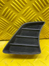 Заглушка (решетка) в бампер Toyota Hilux (2005-2015) 2010 521280K030