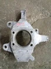 Кулак поворотный левый Chrysler Pacifica I (2003-2008) 2004 04743147AB 3.5 I EGN