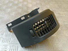 Дефлектор обдува салона Nissan Navara (D40) 2004-2015 2010 681345X15A 2.5 D YD25DDTI
