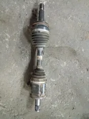 Полуось передняя левая (приводной вал, ШРУС) Toyota Hilux (2005-2015) 2014 ПИКАП 2.5 D 2KDFTV