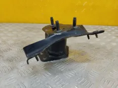 Кронштейн Toyota Sequoia II 2008 - 2022 2013 520280C020 5.7 I 3URFE